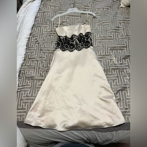 Women’s White House Black Market dress